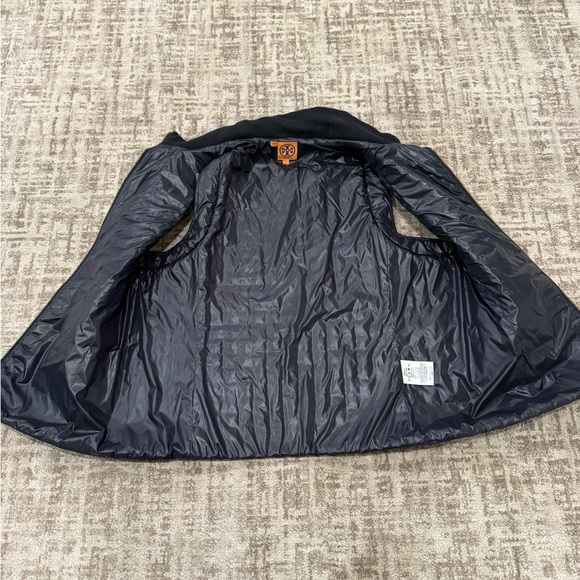 Tory Burch Quilted Puffer Vest - Picture 5 of 8